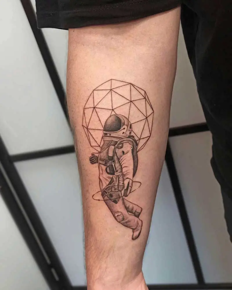 geometric-astronaut-tattoo-3