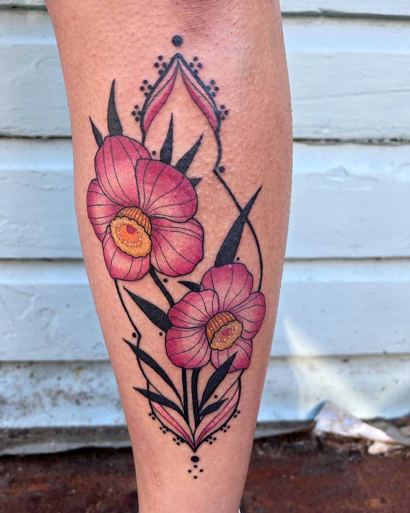 geometric-daffodil-tattoo-3