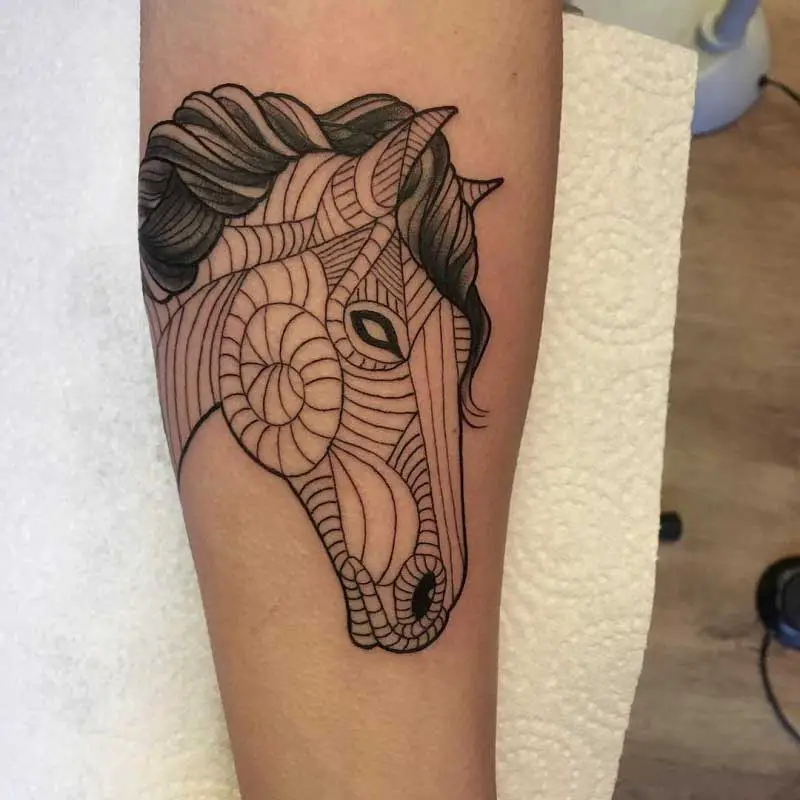 geometric-horse-tattoo-3