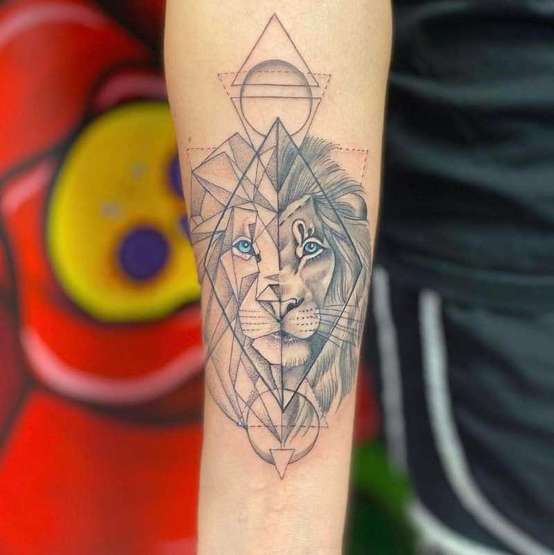 geometric-lion-hand-tattoo-1
