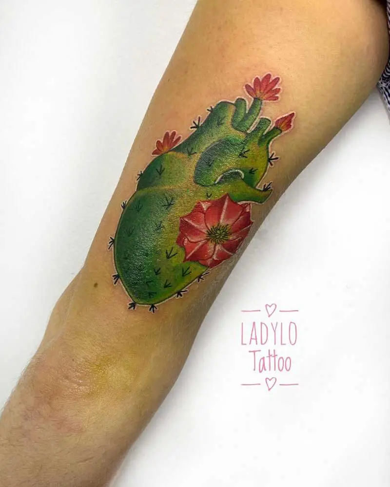 heart-cactus-tattoo-1