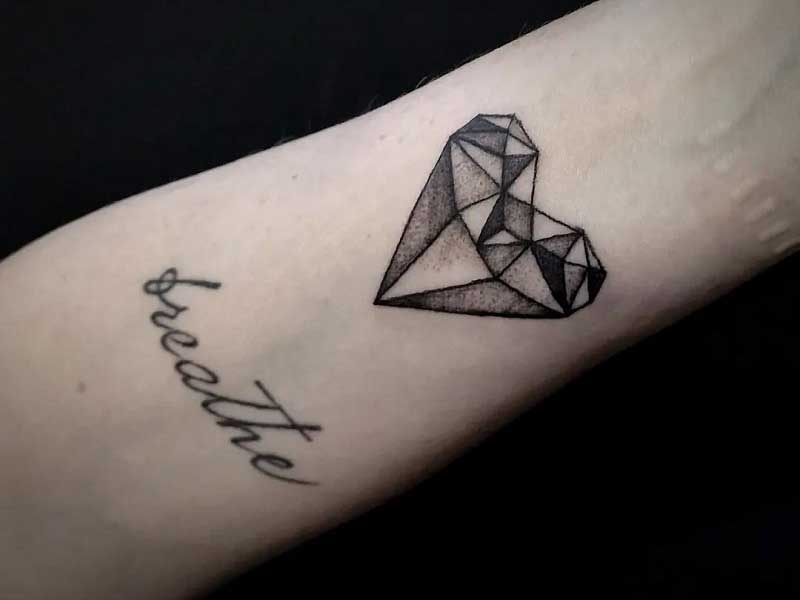 heart-shaped-diamond-tattoo-2