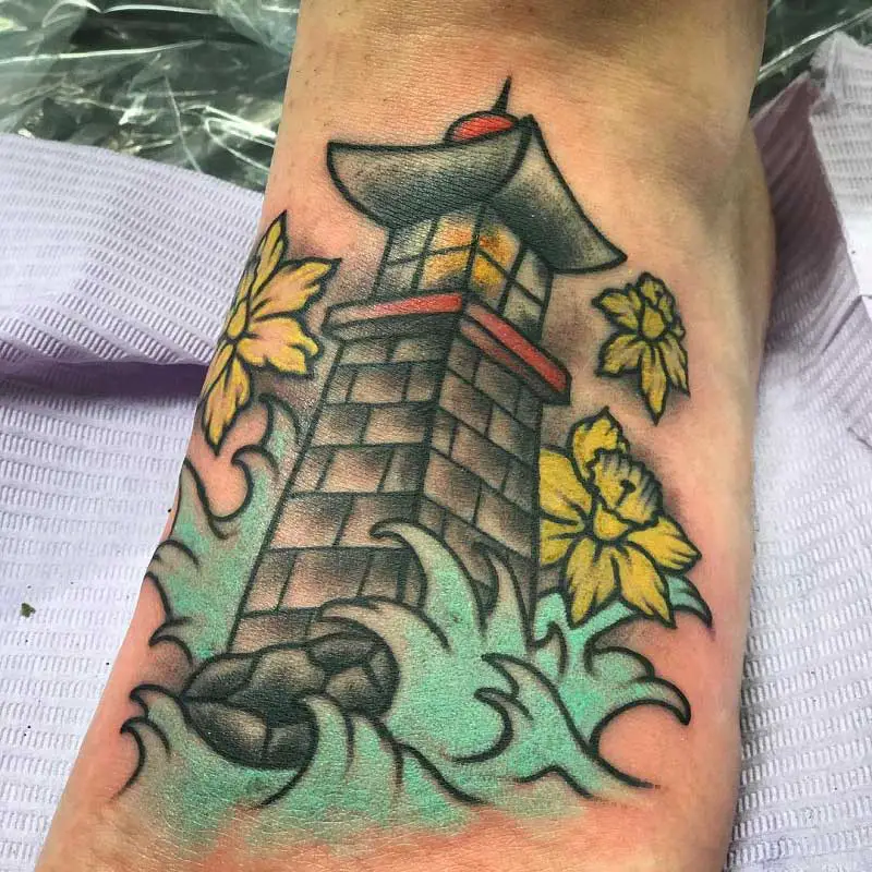 japanese-lighthouse-tattoo-2