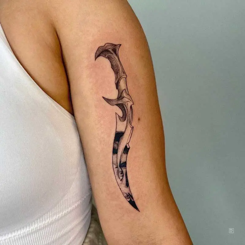 knife-hand-tattoo-3