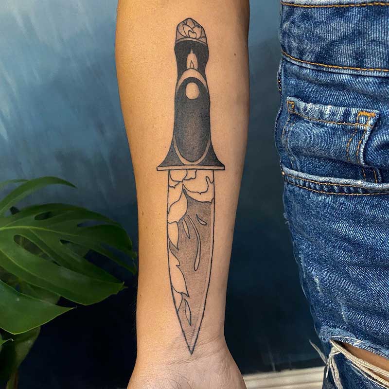 knife-tattoo-designs-3
