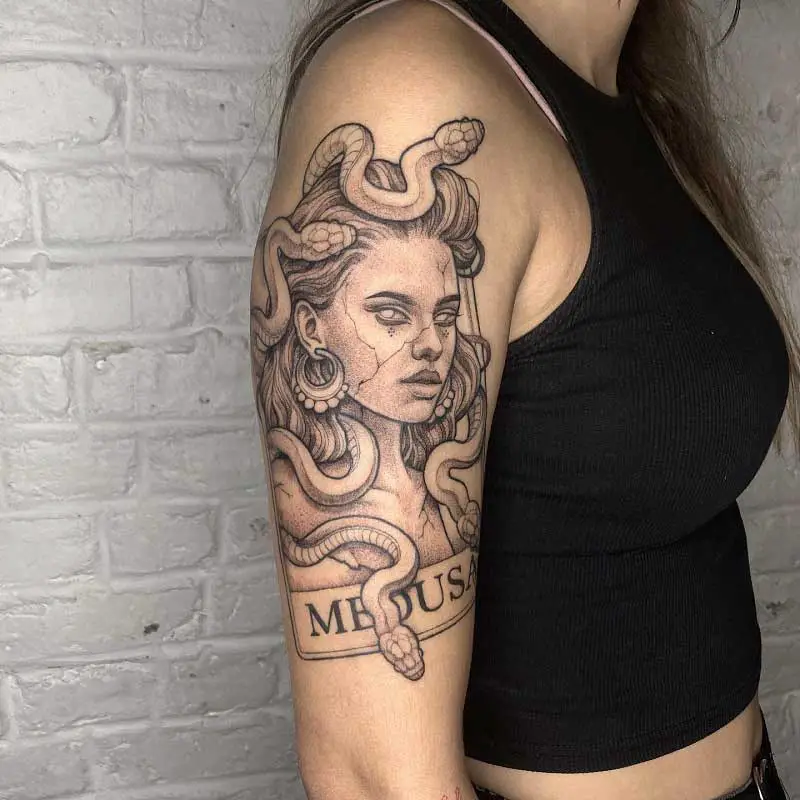 medusa-tarot-card-tattoo-1