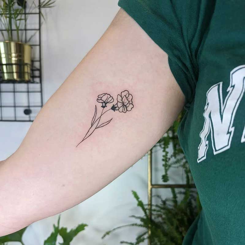 minimalist-carnation-tattoo-2