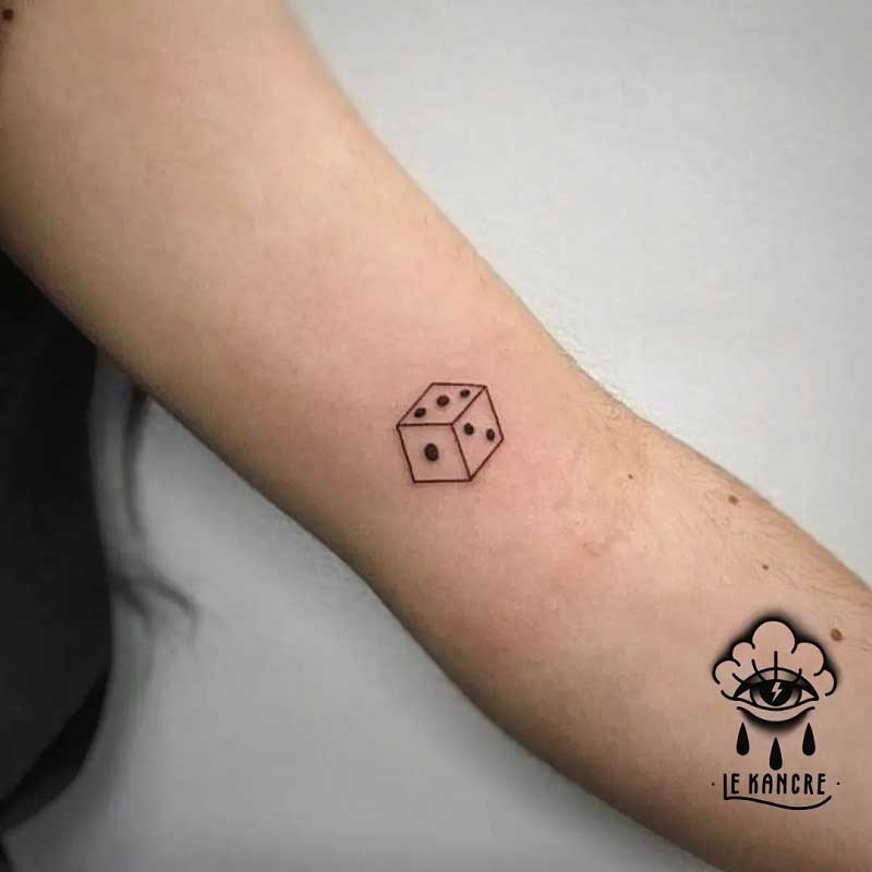 minimalist-dice-tattoo-3