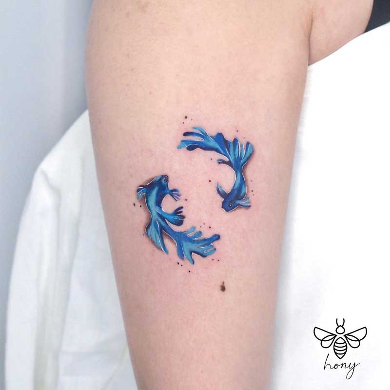 minimalist-fish-tattoo-1