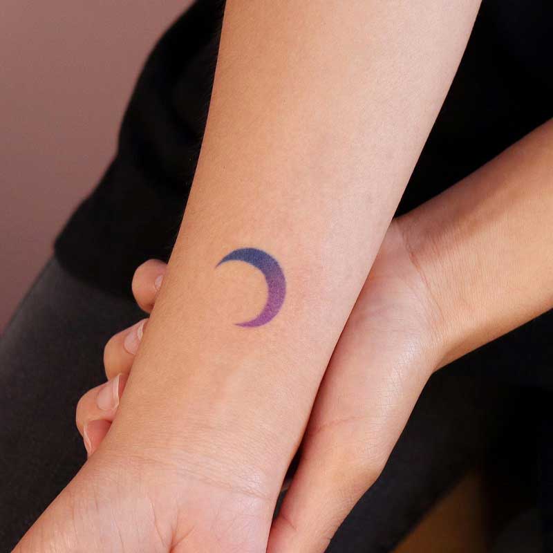 moon-minimalist-tattoo-2