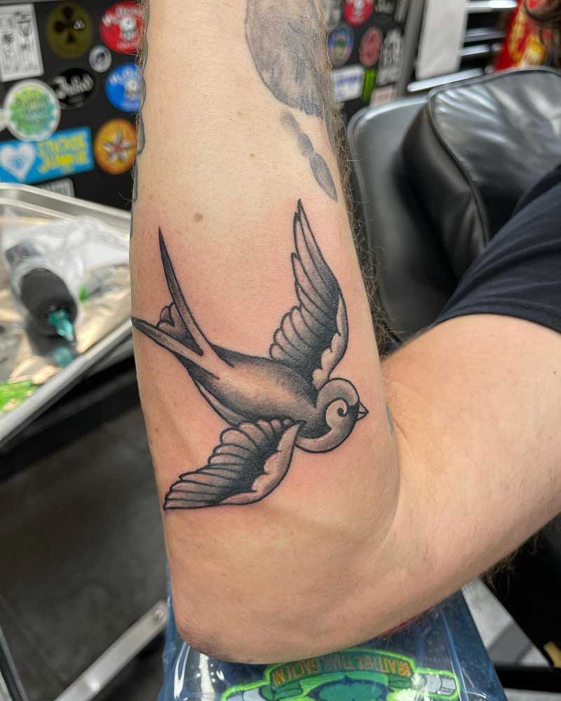 navy-sparrow-tattoo-2