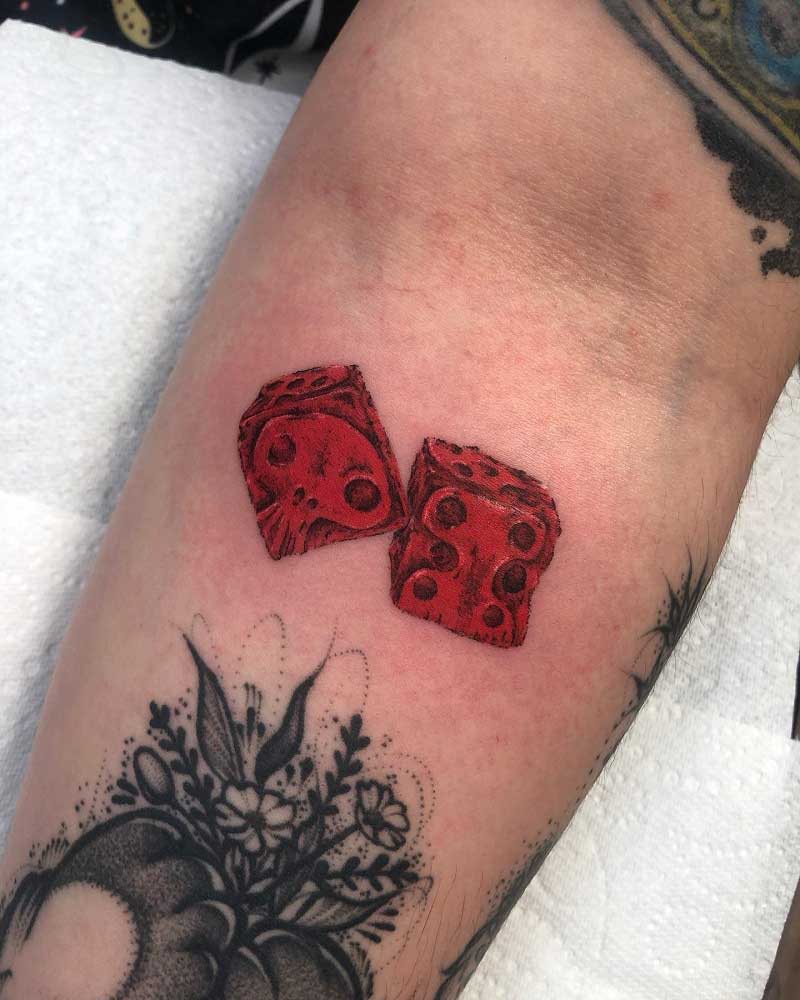 oogie-boogie-dice-tattoo-2