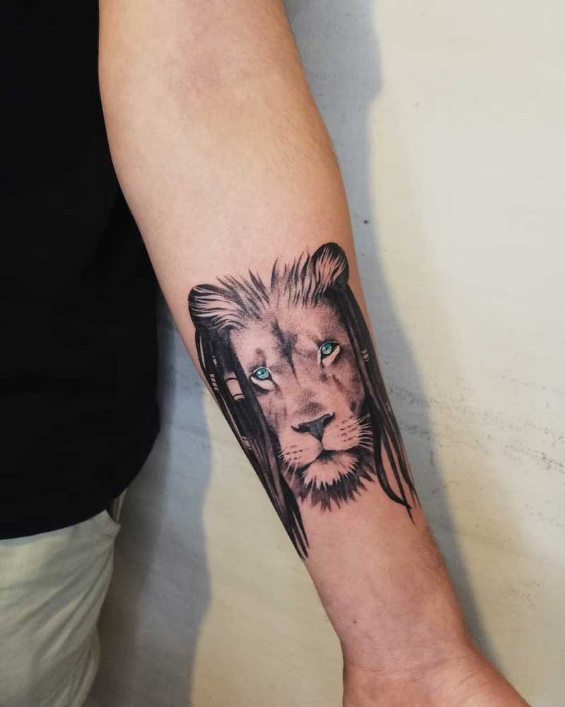 rasta-lion-hand-tattoo-1