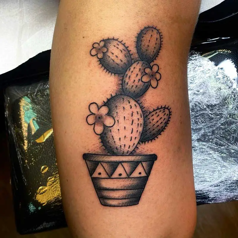 realistic-cactus-tattoo-1