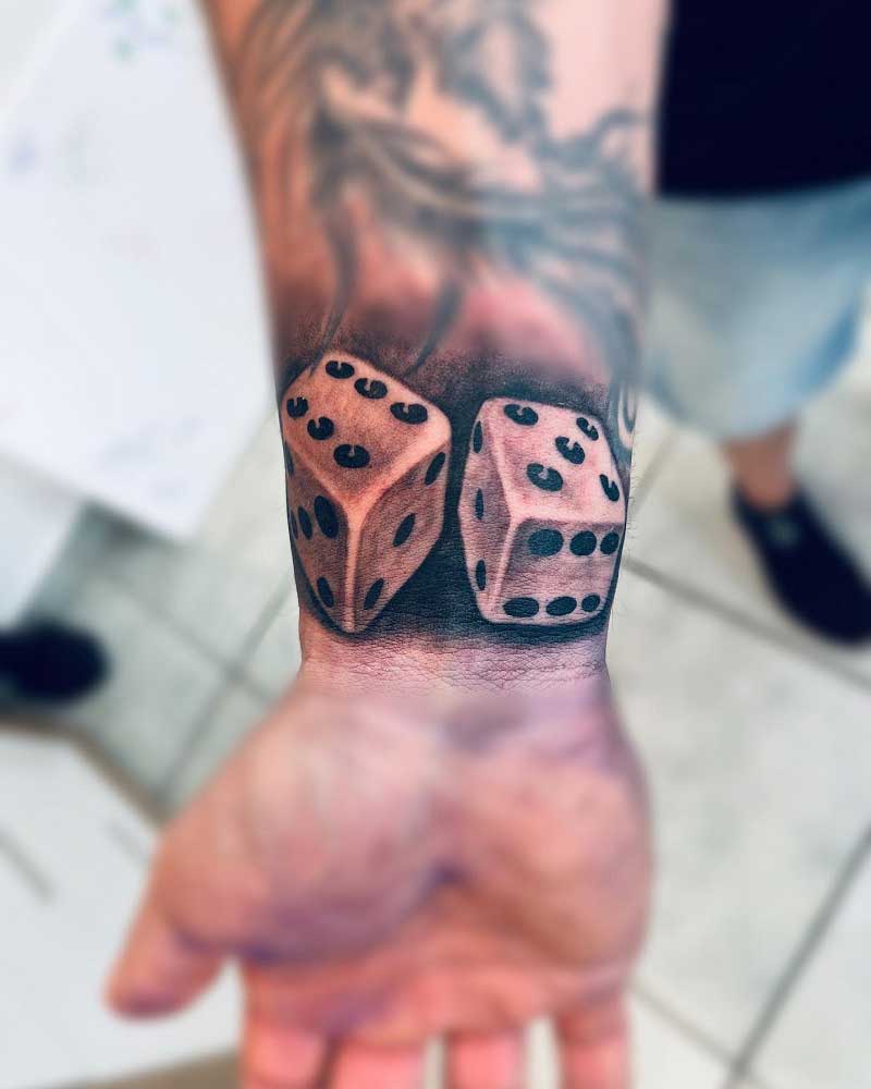 rolling-dice-tattoo-2