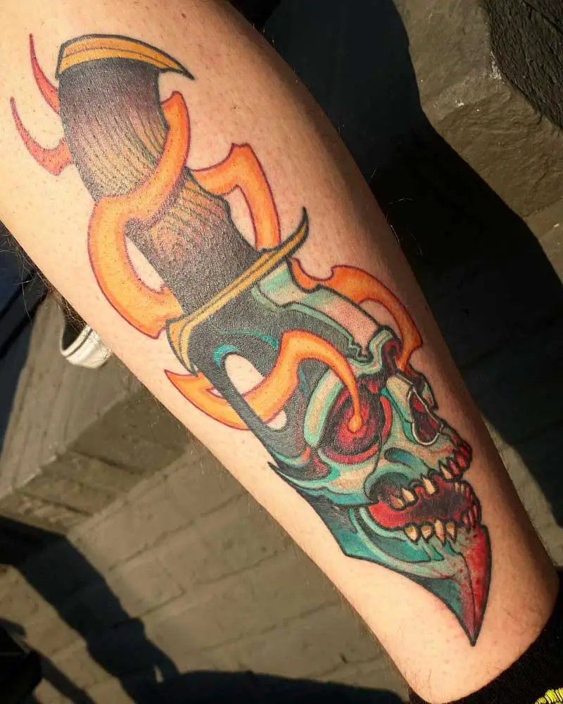 skull-knife-tattoo-2