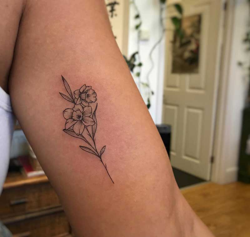 small-daffodil-tattoo-3
