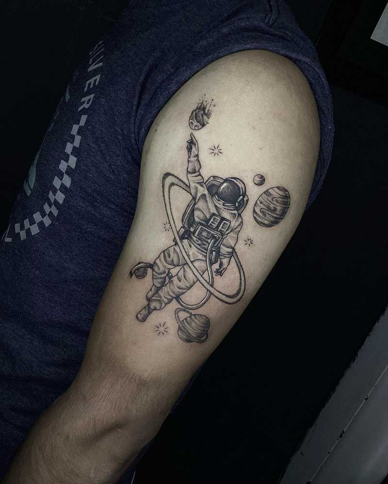space-astronaut-tattoo-2