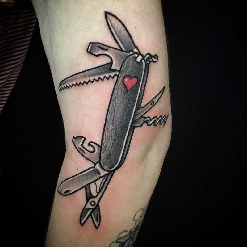 swiss-army-knife-tattoo-3