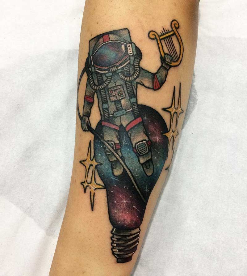 traditional-astronaut-tattoo-1