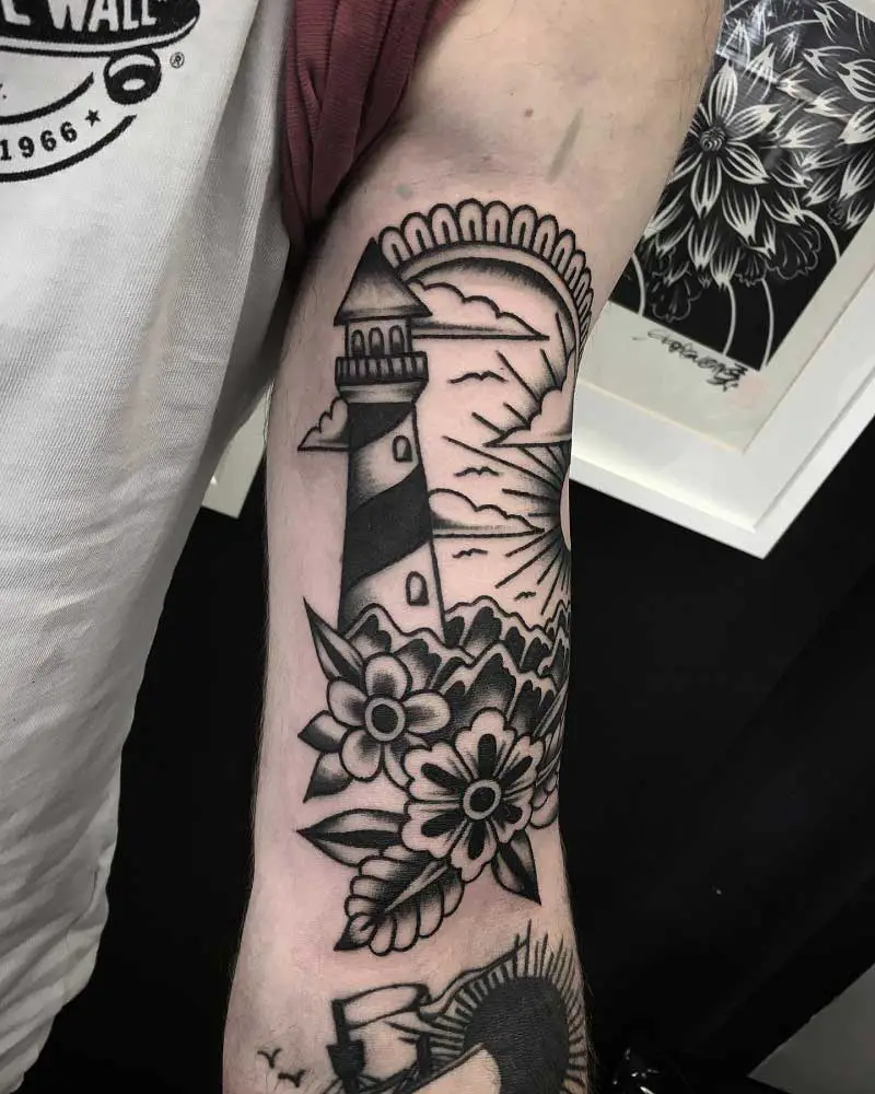 traditional-lighthouse-tattoo-3