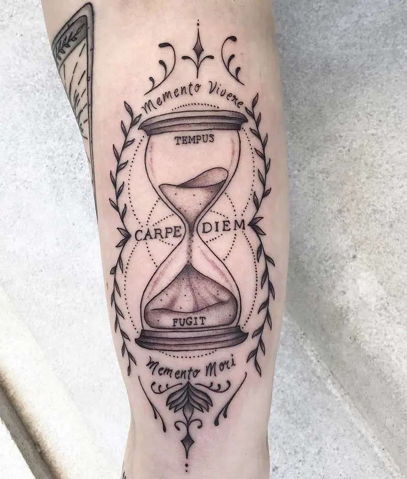 carpe-diem-hourglass-tattoo-2