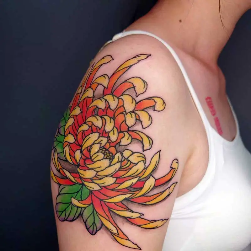 chrysanthemum-shoulder-tattoo-3