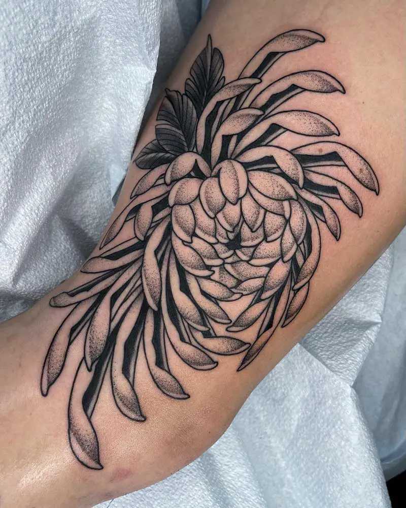 chrysanthemum-thigh-tattoo-3