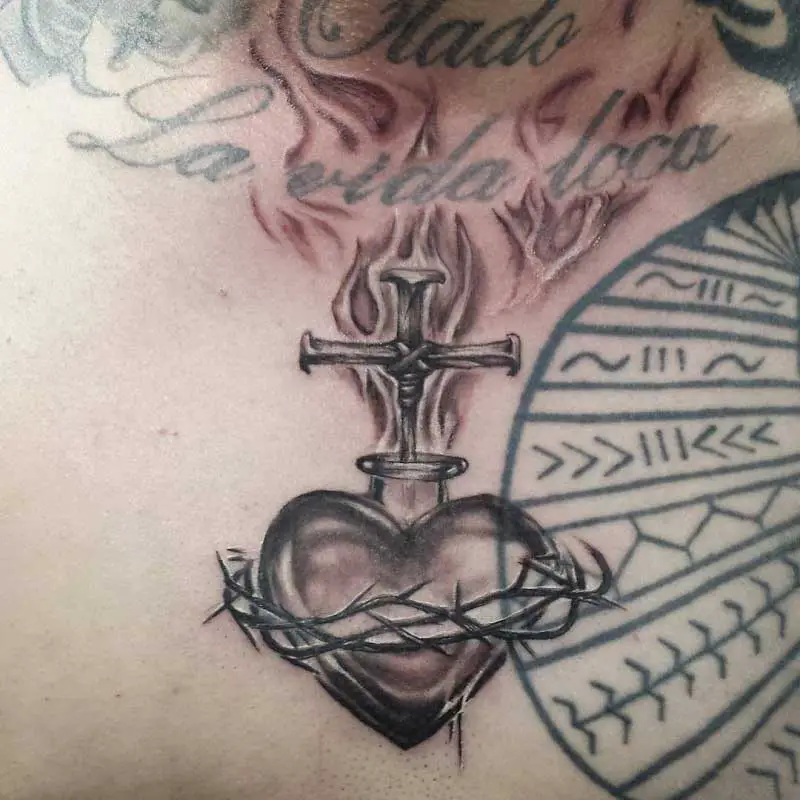 glass-sacred-heart-tattoo-3