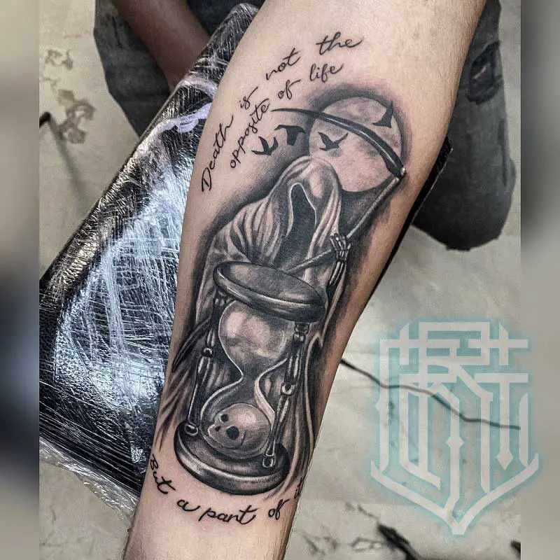 grim-reaper-hourglass-tattoo-2