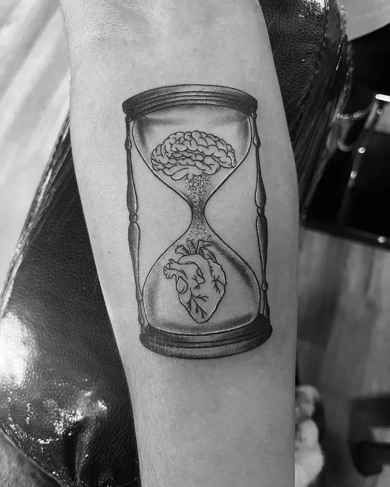 heart-hourglass-tattoo-3