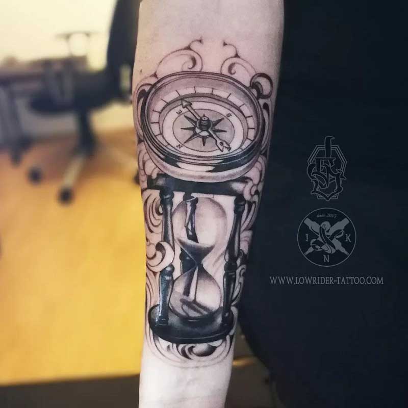 hourglass-compass-tattoo-3