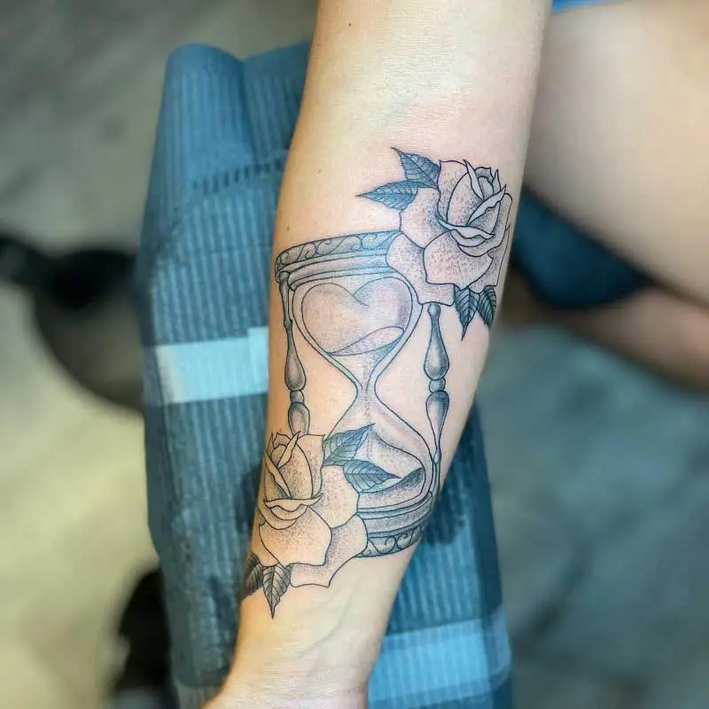 hourglass-rose-tattoo-3