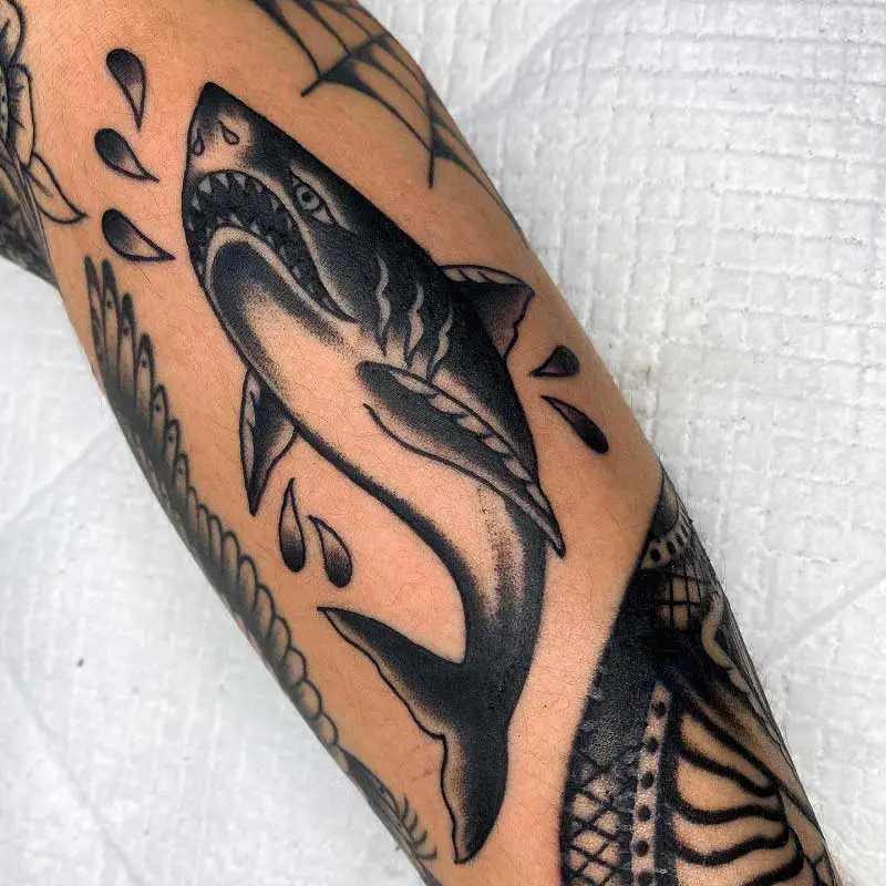 old-school-shark-tattoo-2