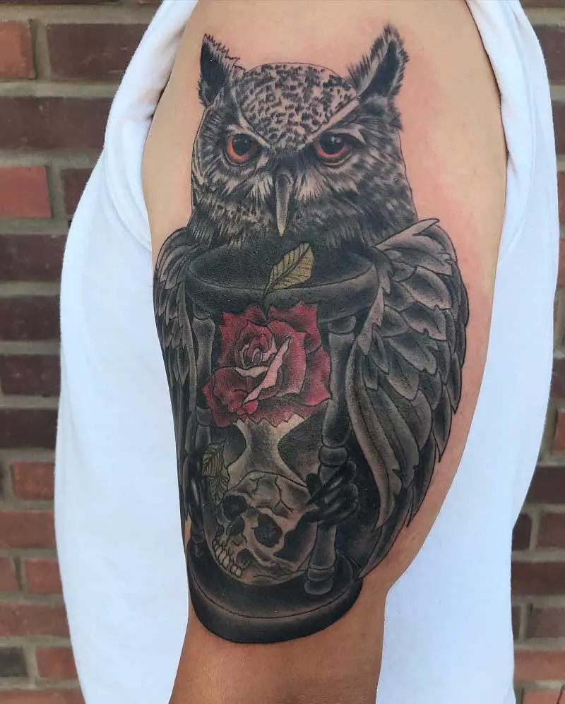 owl-holding-hourglass-tattoo-3