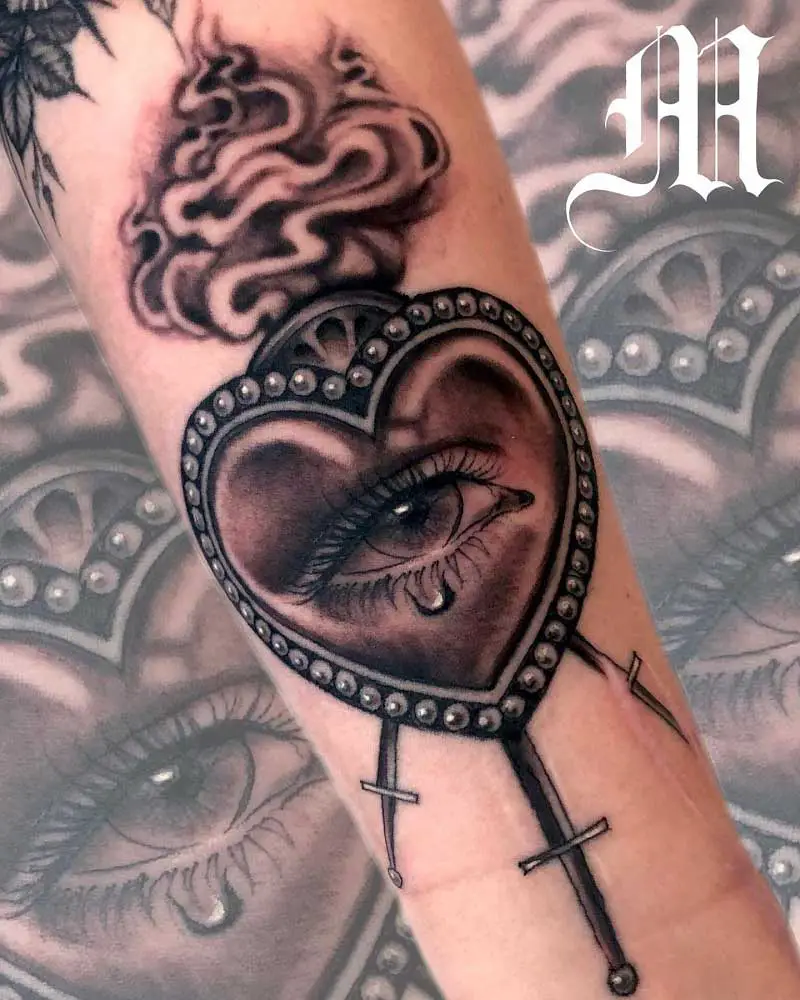 sacred-heart-eye-tattoo-3