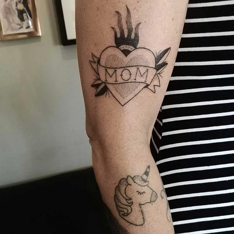 sacred-heart-mom-tattoo-2