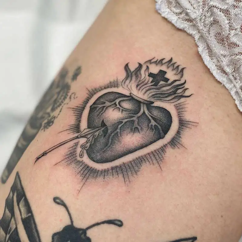 single-needle-sacred-heart-tattoo-3