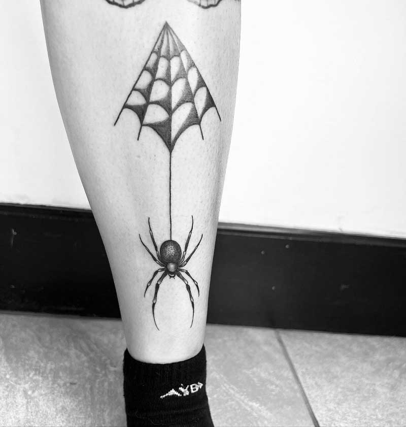 spider-hanging-from-web-tattoo-3