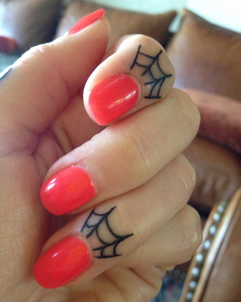 spider-web-finger-tattoo-2