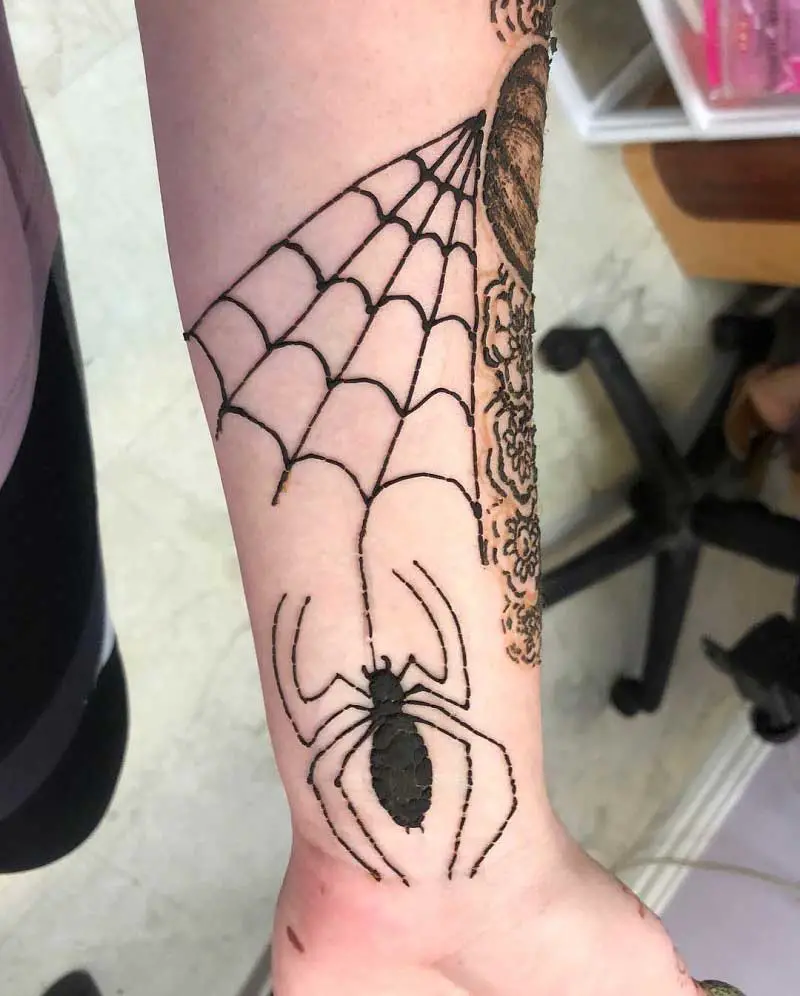 spider-web-henna-tattoo-2