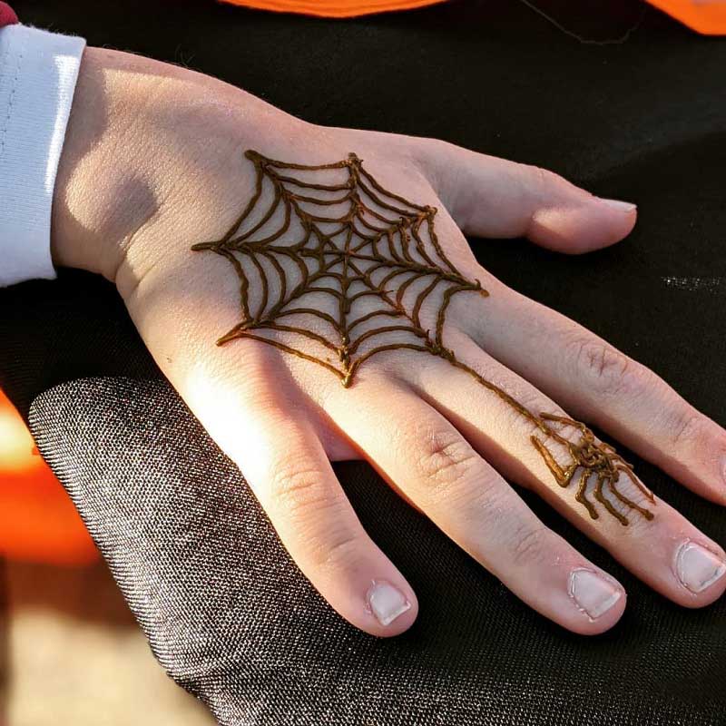spider-web-henna-tattoo-3