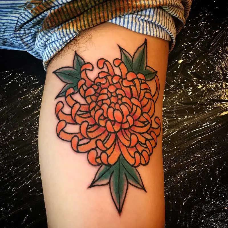 traditional-chrysanthemum-tattoo-2