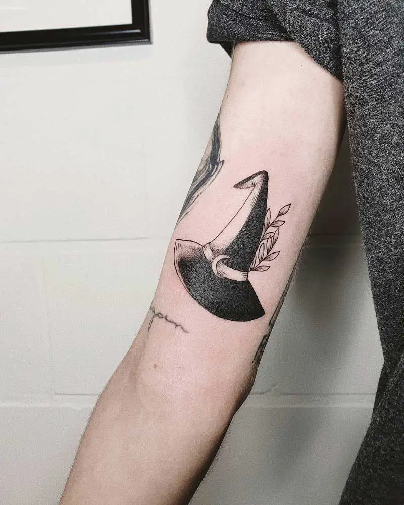 witch-hat-tattoo-1