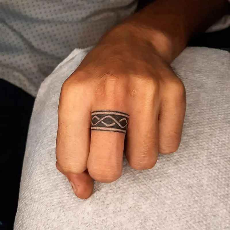 Celtic Knot Ring Tattoo 2