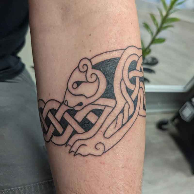Celtic Knot Ring Tattoo 3
