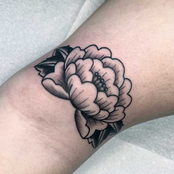 american-traditional-flower-tattoo-3