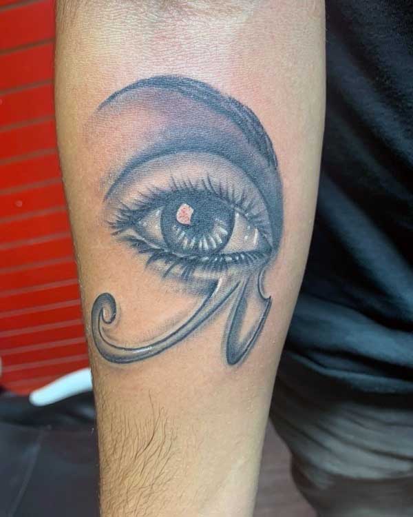 egyptian-eye-tattoo-2