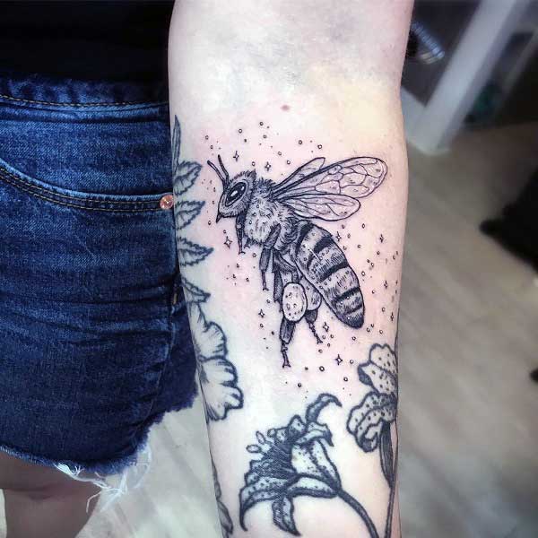 honey-bee-tattoos-3