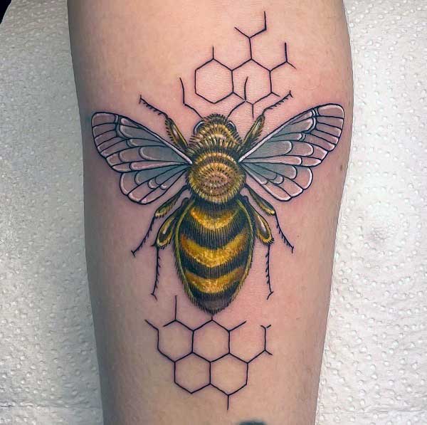 honeycomb-bee-tattoo-2